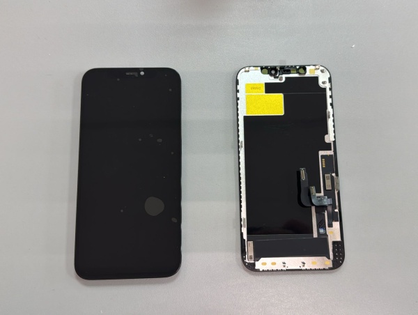 Дисплей в сборе с тачскрином для iPhone 12/12 Pro (Черный)