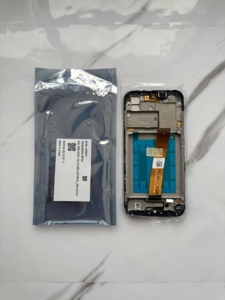 Дисплей в сборе с тачскрином для Samsung A015F/M015F (A01/M01) (Широкий коннектор) (Черный) в рамке OR (SP)